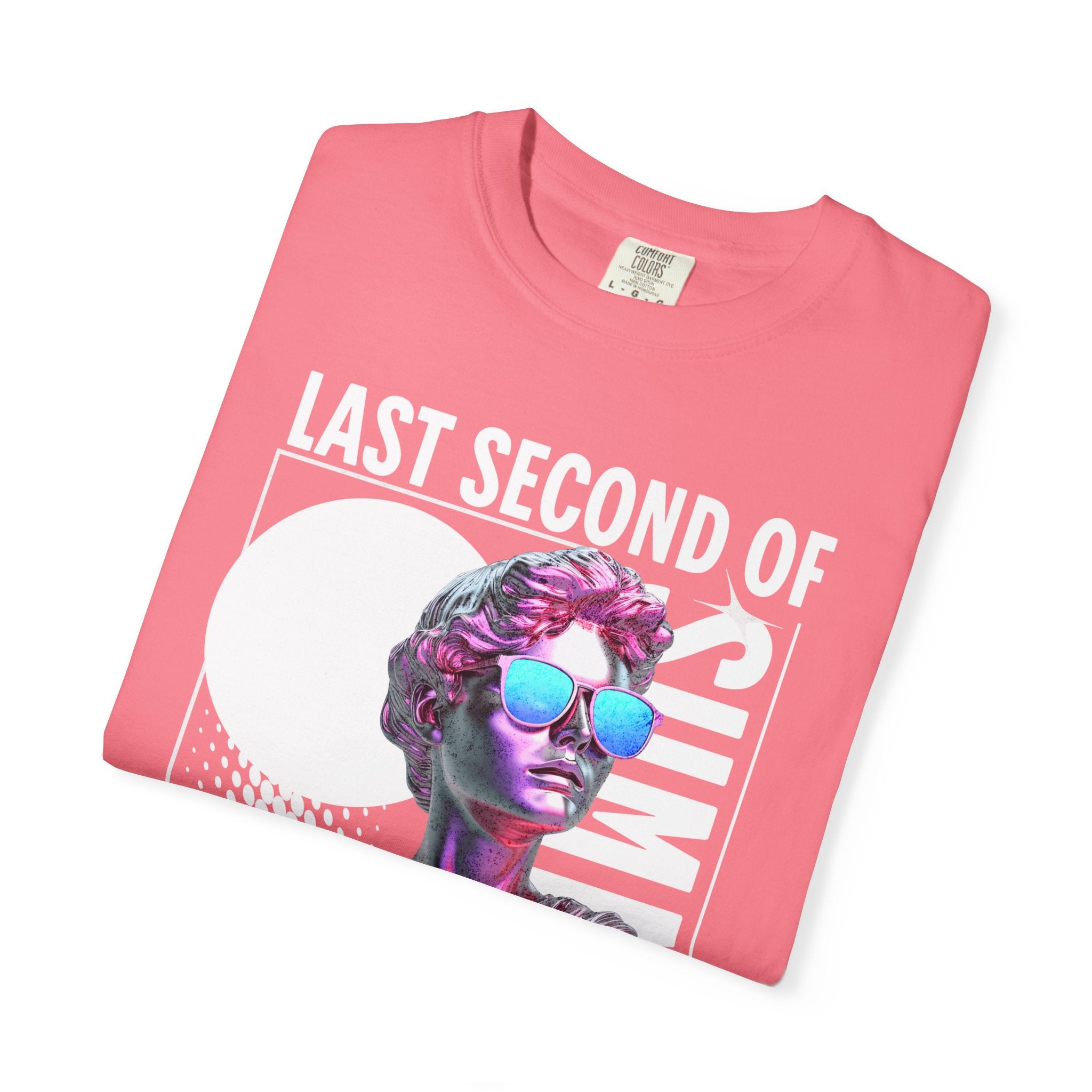 Retro Graphic Unisex T-Shirt: 'Last Second of Fun' Statue Design