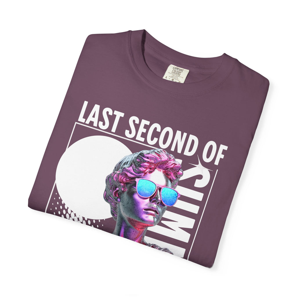 Retro Graphic Unisex T-Shirt: 'Last Second of Fun' Statue Design